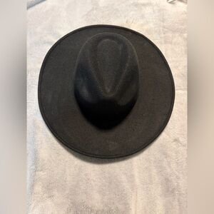 Classic Black felt Wide-Brim Hat